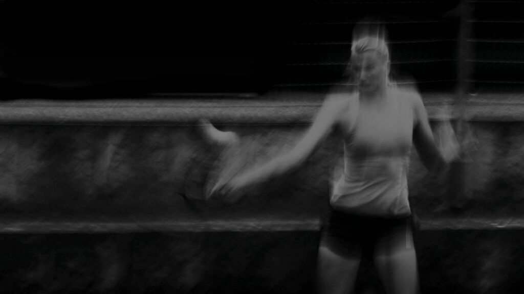 Aschaffenburg, July 2016 - One of the very few moments, where I was courageous enough to experiment with long shutter speed. Here in this study of Elyne Boeykens it's 1/20 sek with f/16 and ISO 100. What, if more of my photos would have this poetic fragrance. But I never was foolhardy enough to make this a standard procedure.