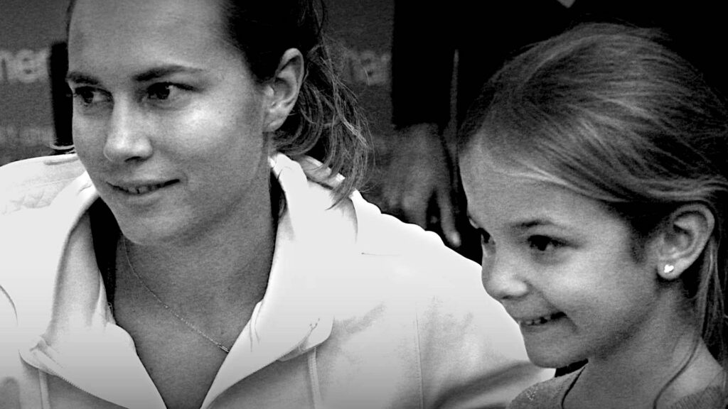 Stefanie Voegele with a fan @ Luxembourg 2016.